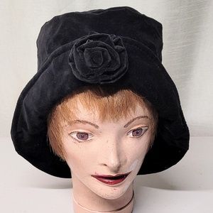 Pre-owned Vintage Women’s Black Bucket Hat With Rose 80s or 90s Hat